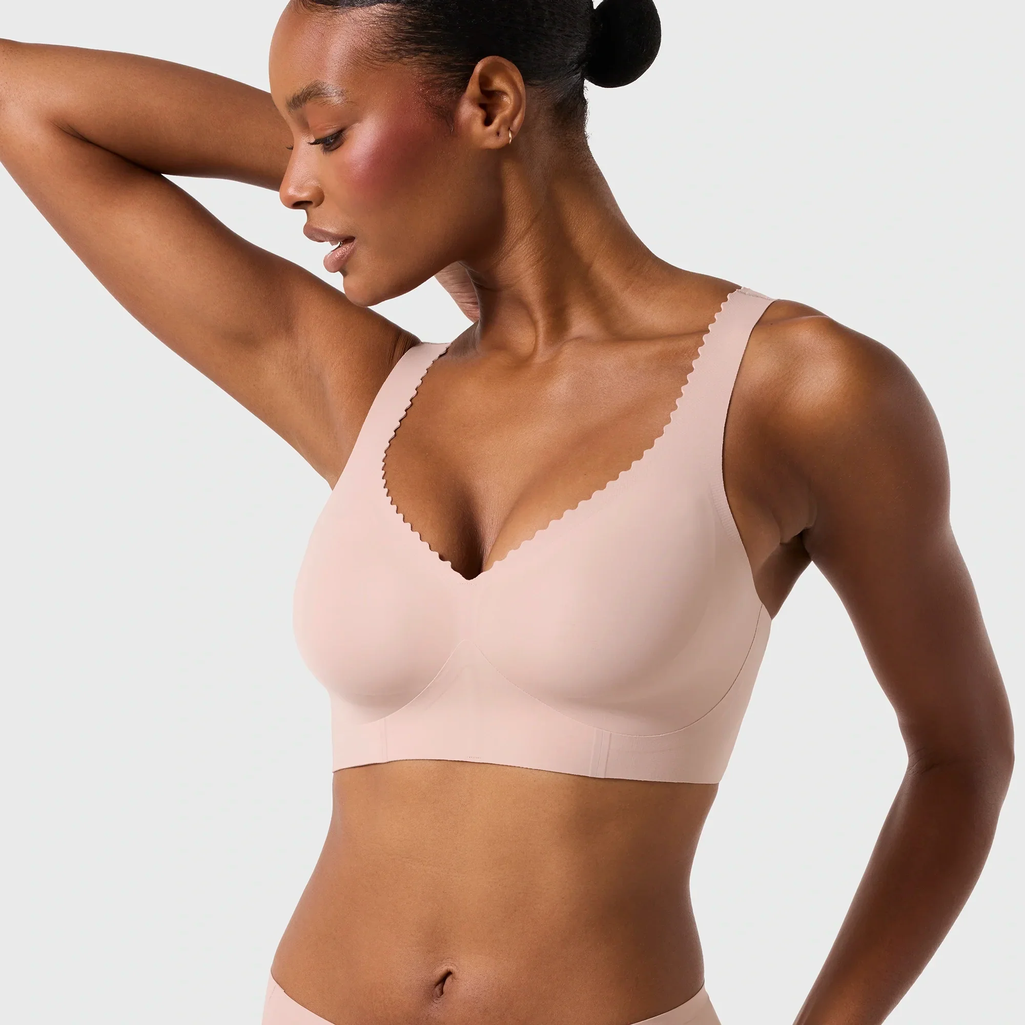 Evelyn Bra - Image 36