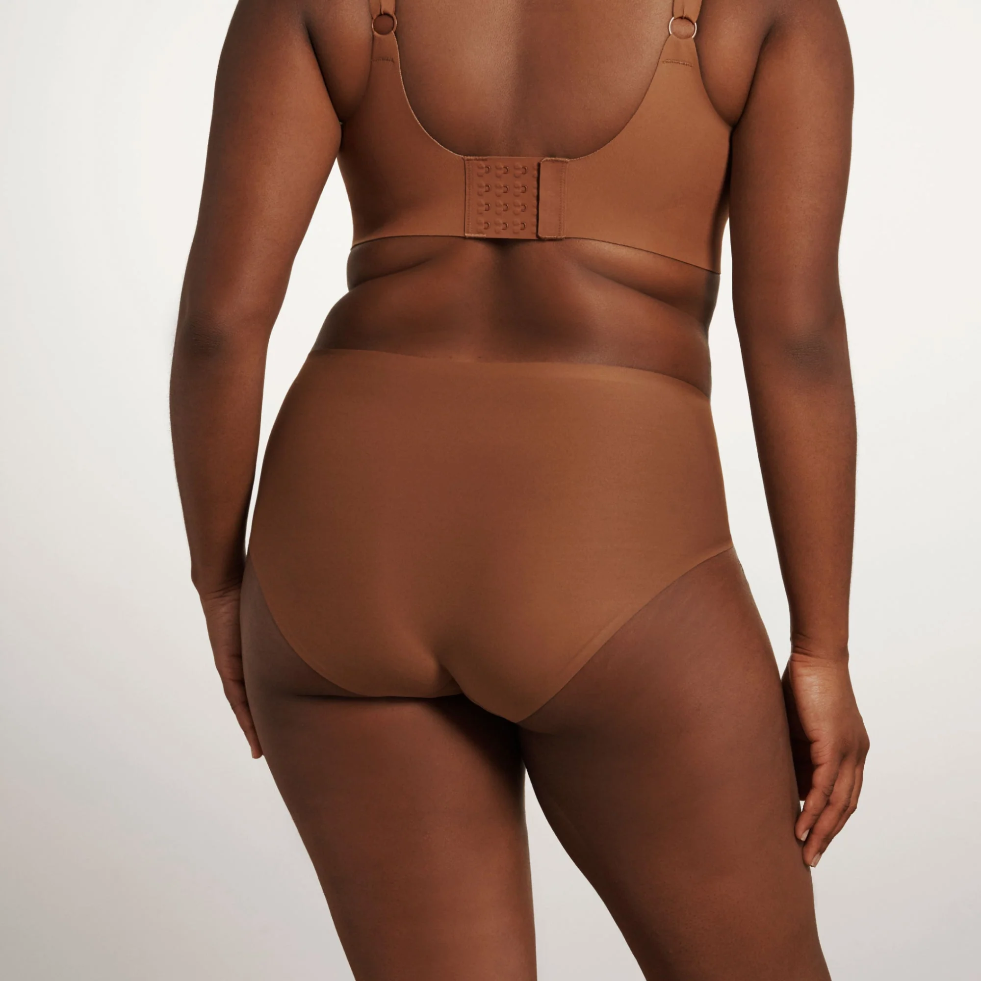 High-Waisted Retro Bikini - Image 12