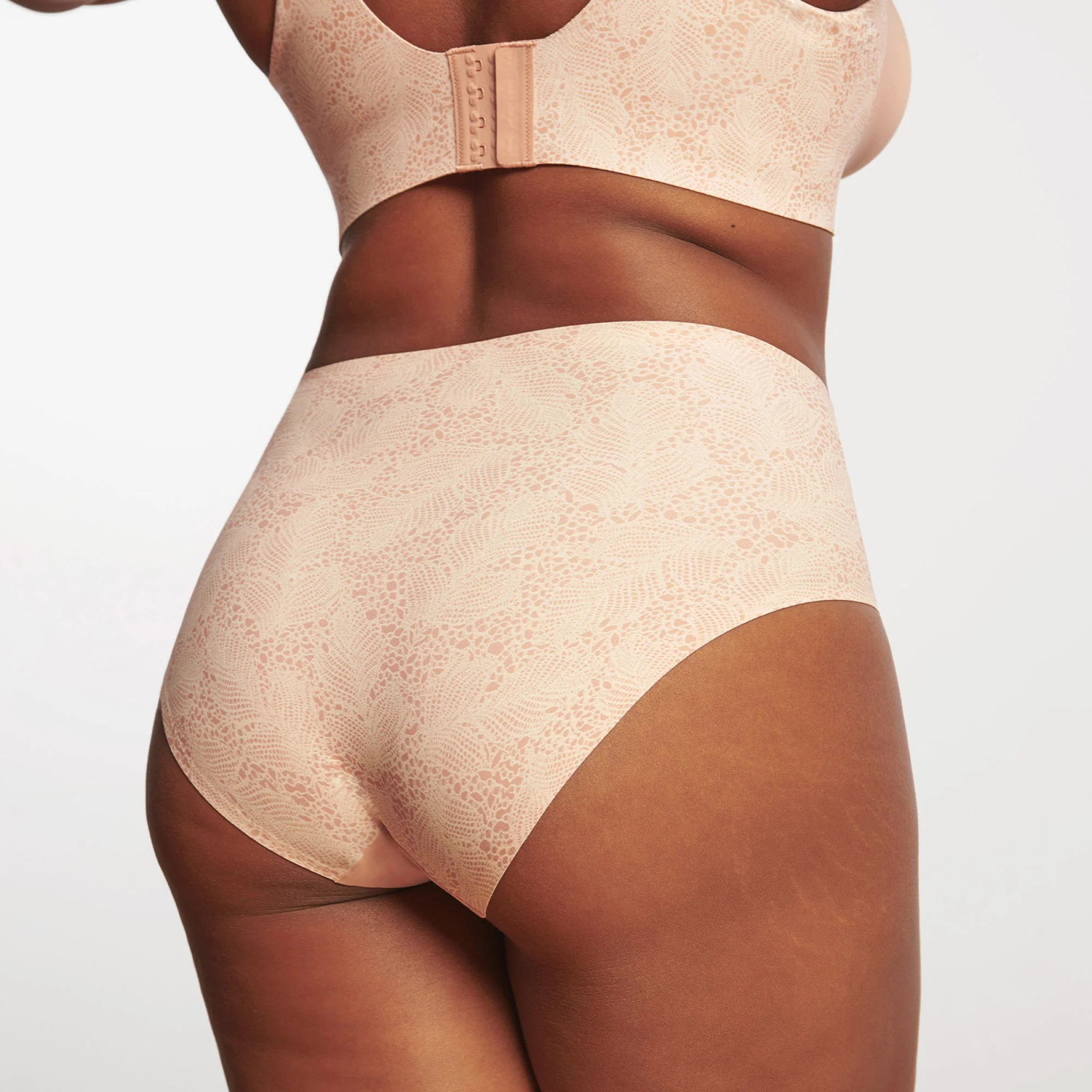 High-Waisted Retro Bikini - Image 33
