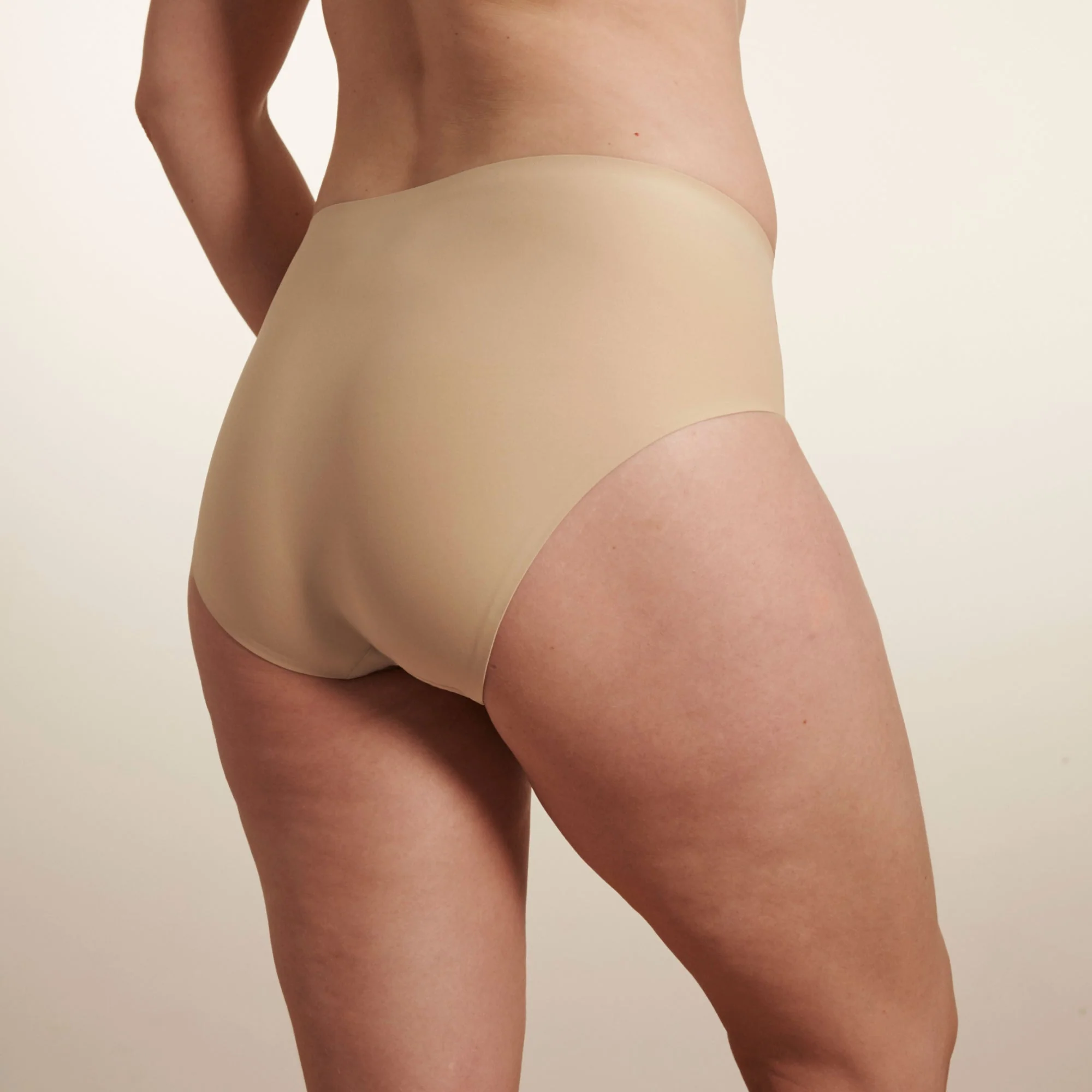 High-Waisted Retro Bikini - Image 5