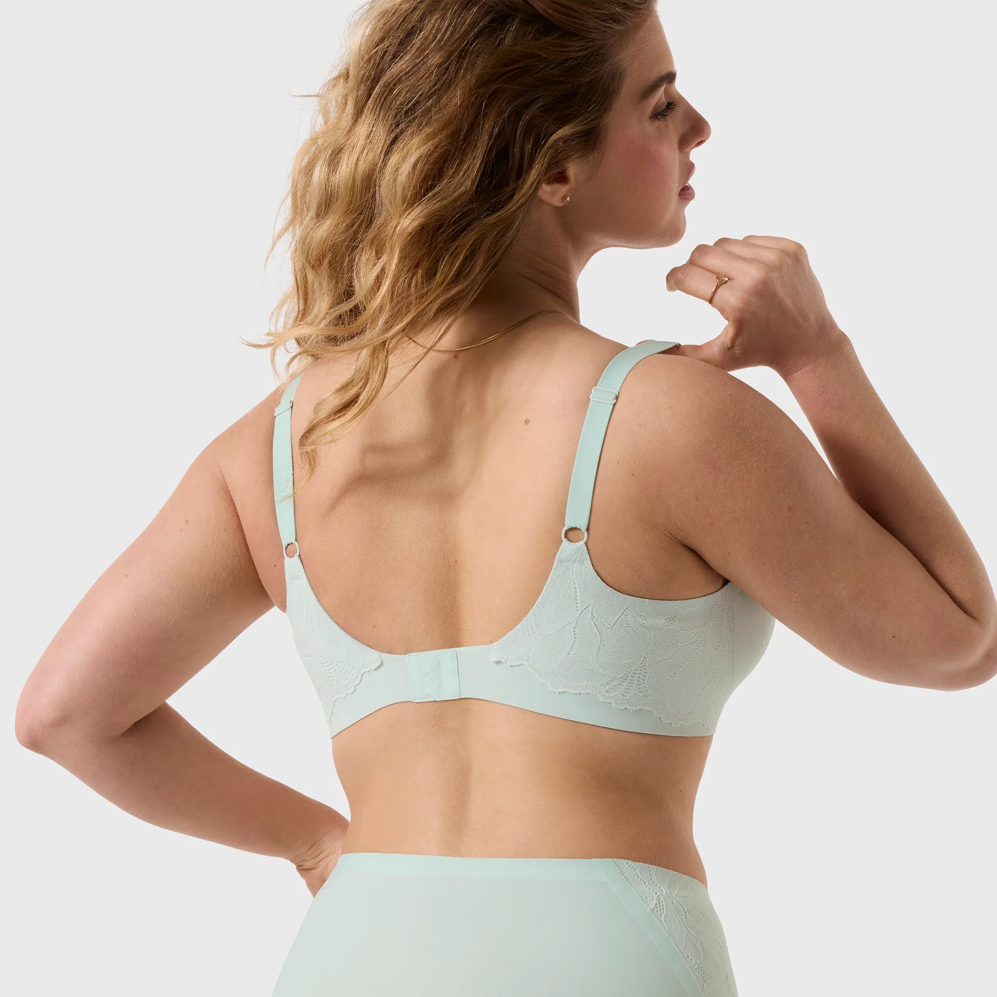 Smooth Lace Beyond Bra - Image 11