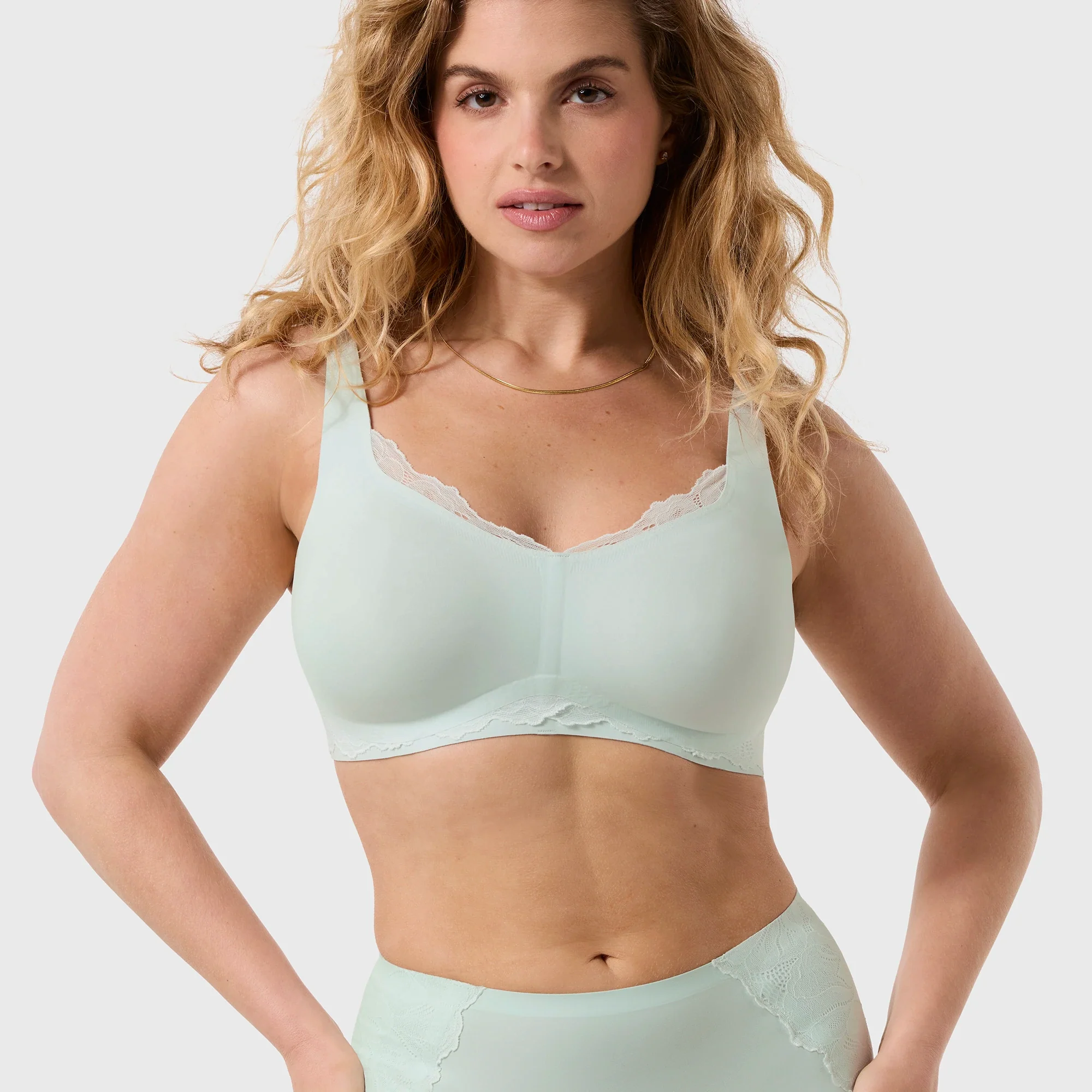 Smooth Lace Beyond Bra - Image 8